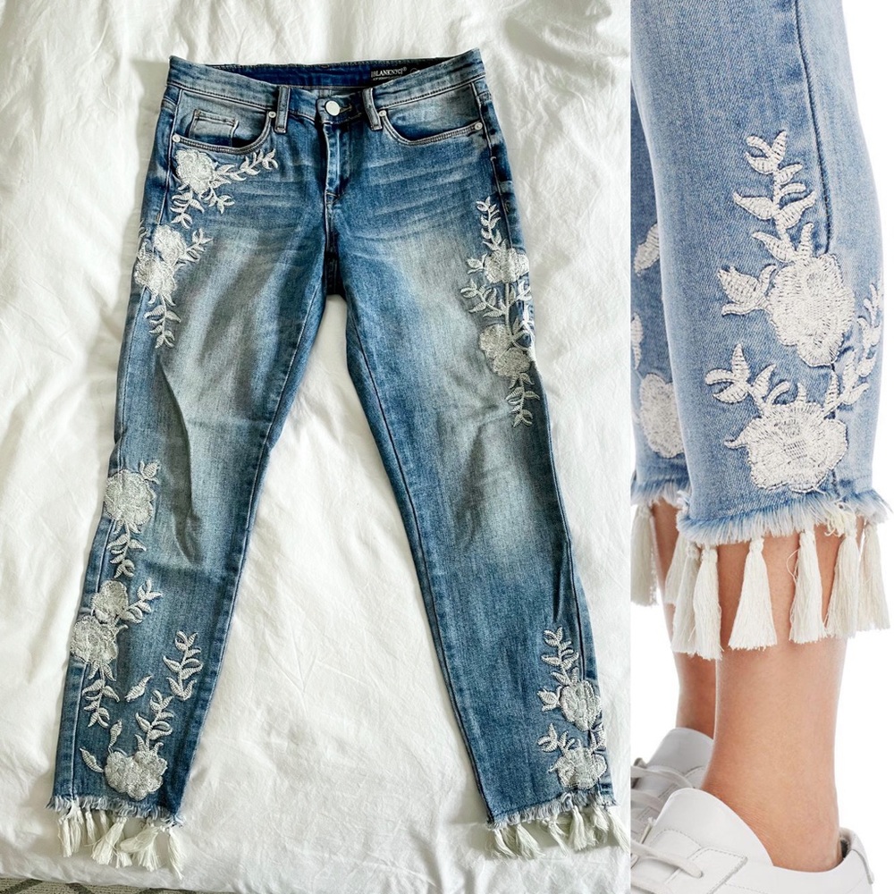 Blank NYC size 27 Embroidered Tassel Jean